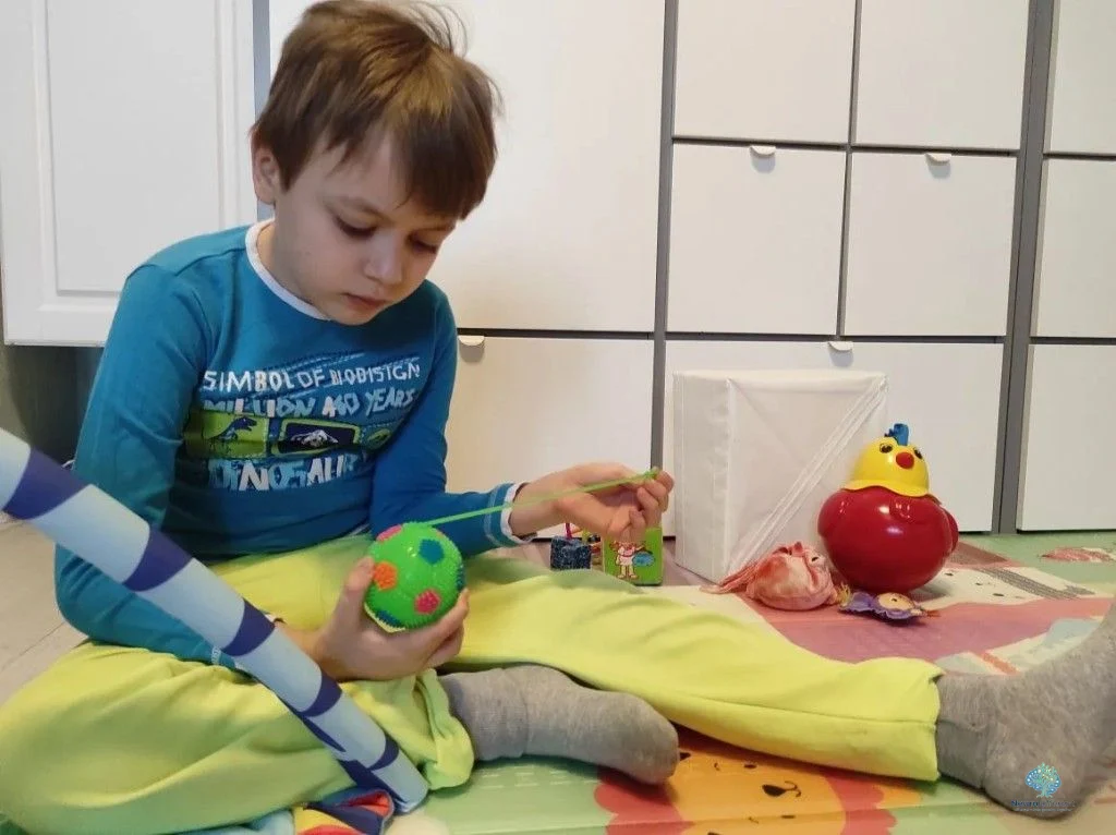 Чем занять ребенка с РАС дома